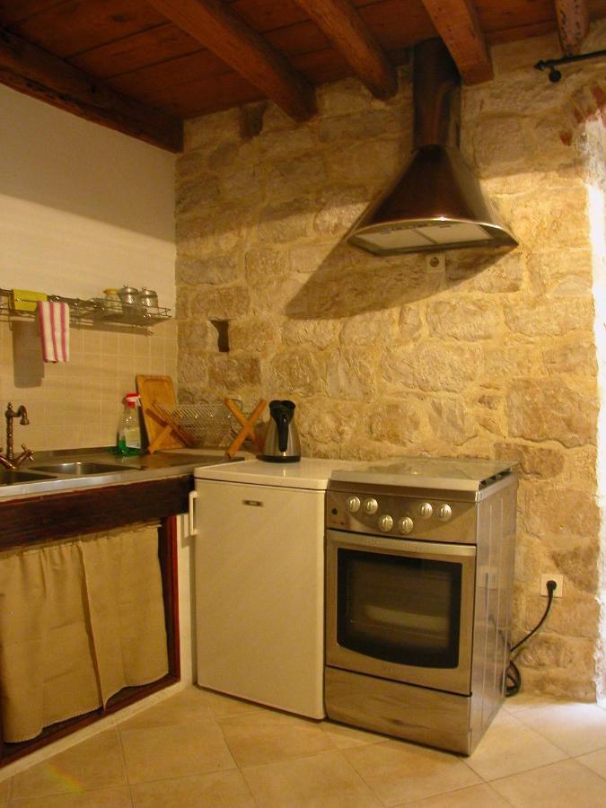 Rooms Livia Trogir Exteriér fotografie