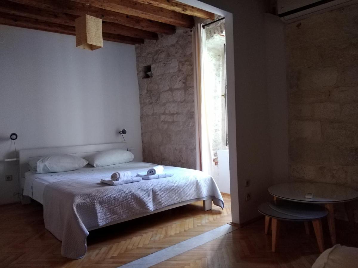 Rooms Livia Trogir Exteriér fotografie