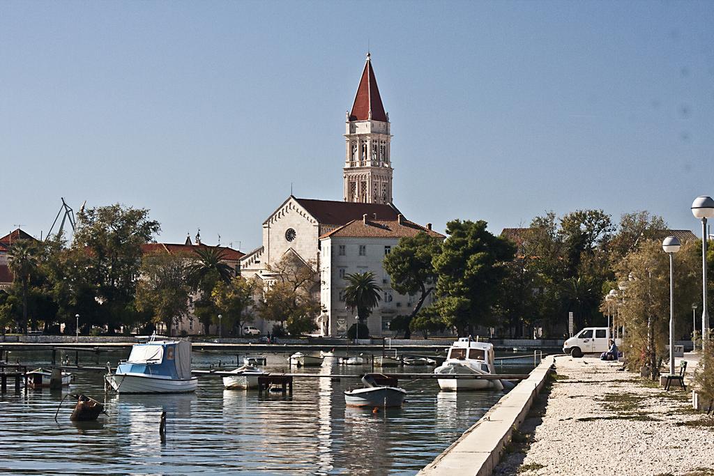 Rooms Livia Trogir Exteriér fotografie