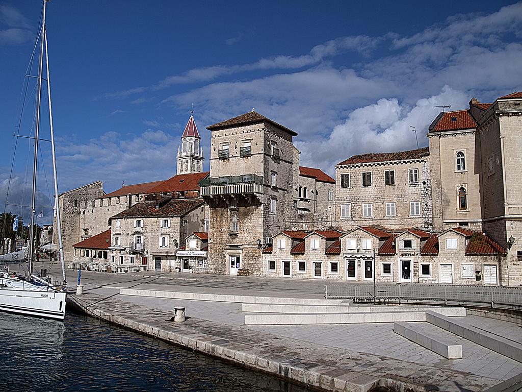 Rooms Livia Trogir Exteriér fotografie