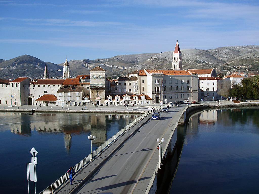Rooms Livia Trogir Exteriér fotografie