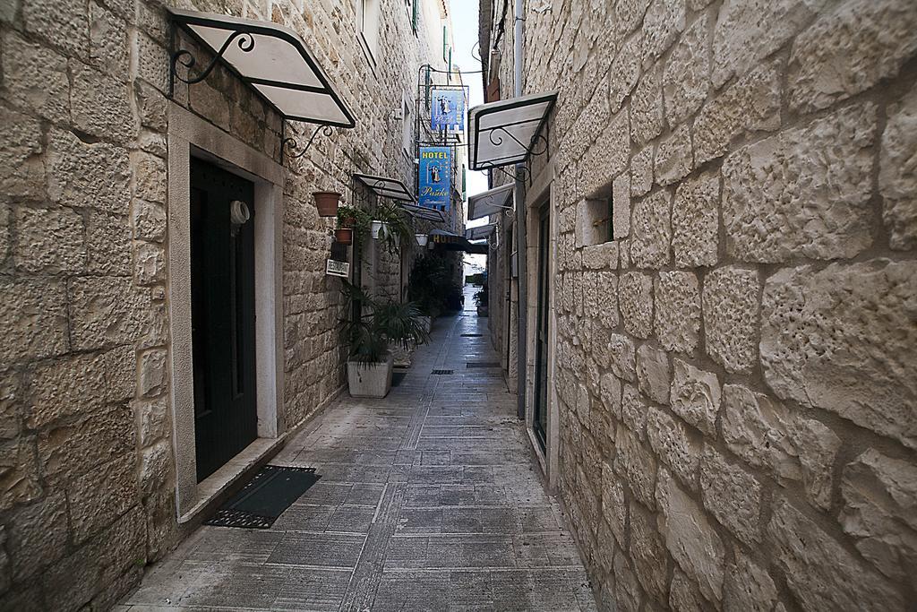 Rooms Livia Trogir Exteriér fotografie